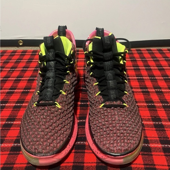 ke Air Alphadunk Size 10 mens shoes Sneakers LOB Pre-owned No Box Mint Cond - Picture 3 of 5